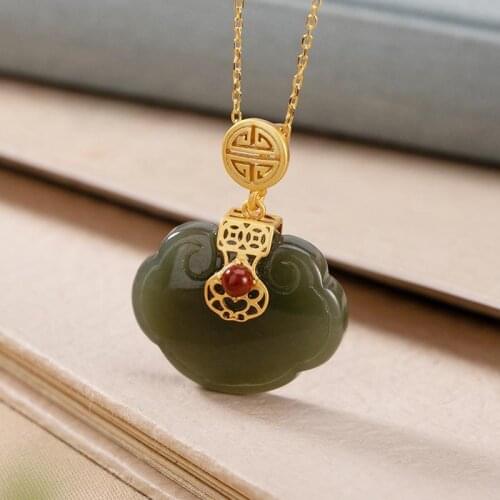 Independent design new natural Hetian jade geometric pendant set chain exquisite elegant light luxury lady