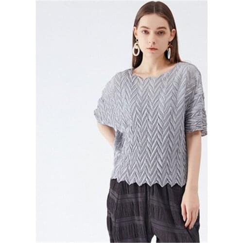 Miyake fold Korean womens 2021 summer new loose wave fashion temperament wave pleated tops T-shirt women short sleeve top women