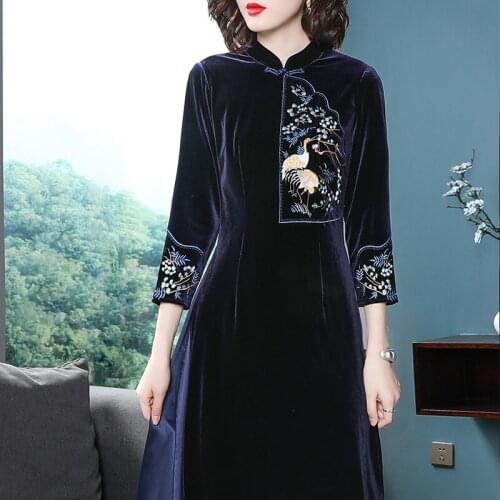Cheongsam Dress Chinese Style Women Robe Vintage Femme Autumn Plus Size Qipao Velvet Navy Blue Vietnam Traditional Dress AA4543