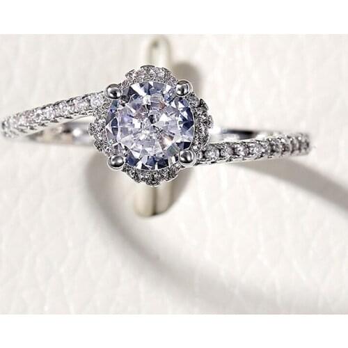 Huitan Fancy Design Women Engagement Rings AAA Round Cubic Zirconia Dazzling Proposal Ring for Lover High Quality Trendy Jewelry