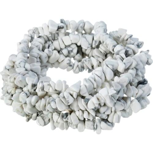 TUMBEELLUWA White Howlite Tumbled Chips Stone Irregular Shaped Drilled Loose Beads Strand for Jewelry Making 33 inches