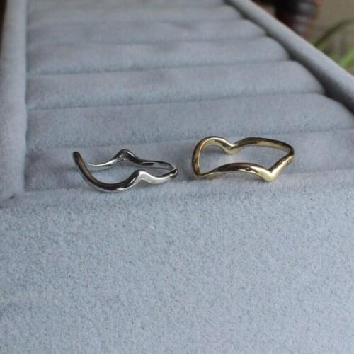 New Elegant Jewelry Ring Simple Design of Small Wave Rings For Woman Wholesale Free Shipping