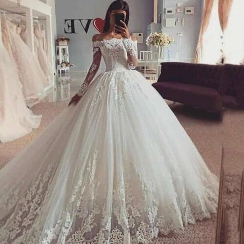 Princess Ball Gown Wedding Dresses Lace Long Sleeve Bride Dress 2021 Boat Neck Applique Vintage Church Wedding Gowns Mariage