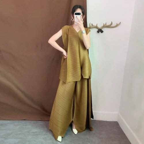 2021 summer new irregular sleeveless vest suit for women Miyak fold Large-size loose-fitting wide-leg trousers two-piece suit