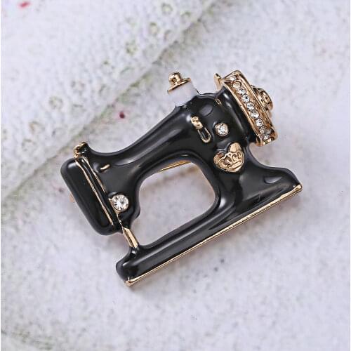 Fashion Black Sewing Machine Brooches Thimble Needle Thread Seamstress Enamel Pins Denim Pin Badge Jewelry Gift Dropshipping