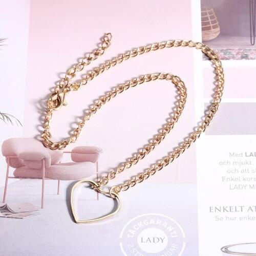 Fashion Hollow Heart Choker Necklaces Simple Lady Clavicle Colar Statement Necklace Korea Style Jewelry Girl Birthday Gift