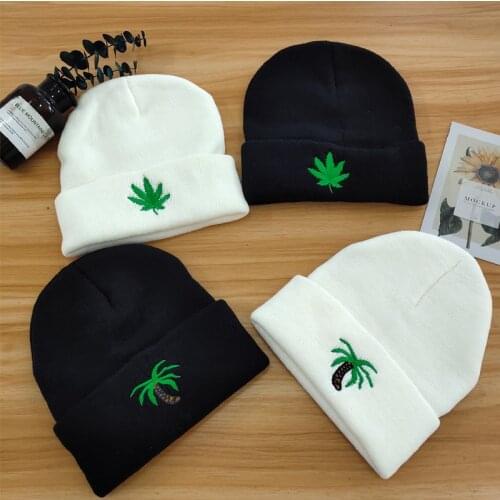 Man Woman Maple Leaf Coconut Tree Knited Beanie Green Tree Autumn Winter Elastic Cap Hip Hop Street Dancing Hat Cool European