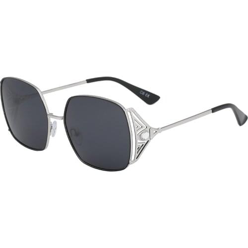 2021 Metal Edging Ladies Sunglasses Design Fashion Ladies Sunglasses Vintage Alloy Classic Designer 50006