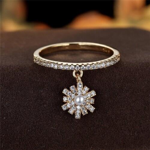 Charm White Pearl Snowflake Pendant Ring Antique Gold Silver Color Wedding Ring Luxury Crystal Small Round Stone Rings For Women