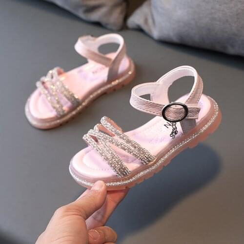 Girls Sandals 2021 Summer New Fashion Big Kids Shiny Crystal Diamond Non-slip Soft Bottom Children Princess Student Beach Shoes