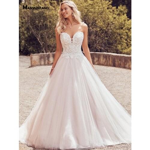 2021 New Arrival Sleeveless Embroidery Appliques Tulle Chapel Train Bridal Ball Gown High-End Strapless Lace Up Wedding Dress