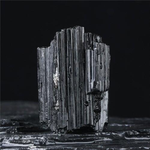 Sporadic 1pc Black Tourmaline Natural Stone Chakra Healing Stones Crystal Gemstone Rough Rock Mineral Specimen Stone Home Decor