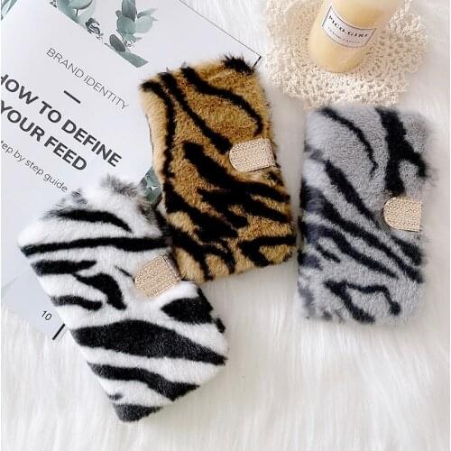 Case For iPhone SE 2020 11 Pro Max Lepoard Print Fluffy Furry Case for iPhone X Xs Max XR 8 7 6 6S Plus 5 5S Glitter Phone Bag