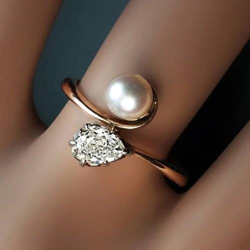 Huitan Romantic Novel Women Ring Rose Gold Color Fine Pearl Bright Pear Cubic Zirconia Fashion Party Gorgeous Wedding Jewelry