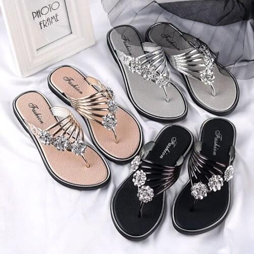 2021womens Slippers Summer New Flat Bottom Womens Shoes Light Slippers Womens Casual Flip Flops Ladies Fashion Sandals