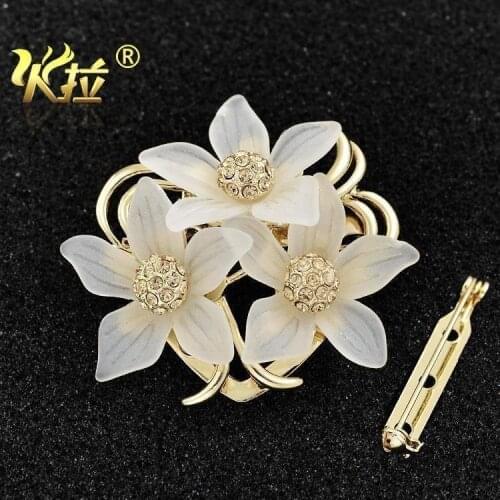 Fashion Korean Style Rhinestone Flowers Scarf Pin Buckle classical silk scarf buckle holder shawl buckle dual-purpose pin brooch