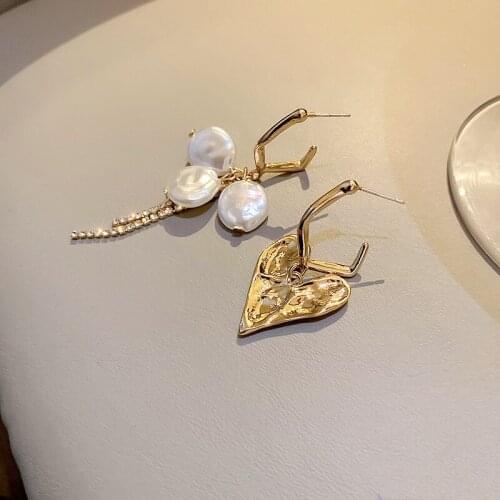 Origin Summer Unusual Asymmetry Gold Colour Irregular Love Heart Pendant Earrings for Women Genuine Pearl Earrings Accessories