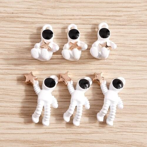 10pcs 17*10mm Cute Enamel Astronaut Star Charms Pendants for DIY Necklaces Bracelets Earrings Handmade Craft Jewelry Making