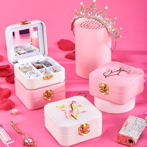 LED Light Jewelry Box Embroidery Leather Cosmetic Storage Box Earrings Earrings Ring Creative Portable Jewelry Makeup Organizer