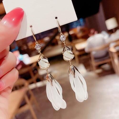 Fashion Opal White Petals Long Earrings For Women Korean Style Boho New Jewelry pendientes