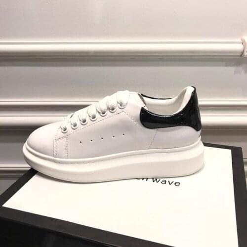 Spring White Leather Women Flats Round Toe Lace Up Casual Woman Shoes Tenis Feminino Hot Brand Sneakers Women Star Runway Shoes