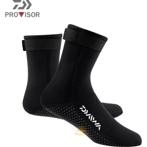 Fishing Diving Socks 2020 Daiwa Men and Women Swimming Warm, Non-slip, Deep Diving, Waterproof Material Diving Socks Beach Socks