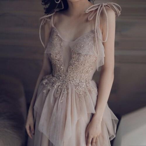 V Neck Spaghetti Straps Bandage Evening Dresses Long For Women 2021 Champange Appliques Vintage A-Line Prom Gown For Reception