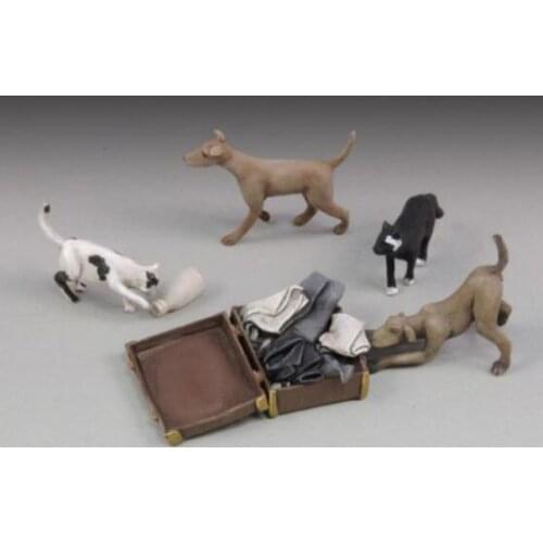 1/35 Resin Animal series Dogs and cat playing Model Building Kit