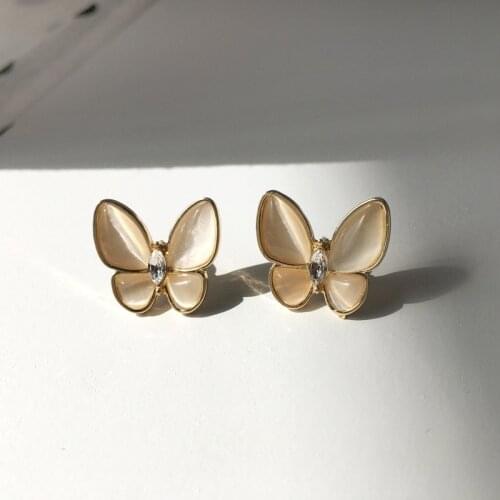 Korean style Fashion Small Simple Playful Girly Style Butterfly Ear Clips Cute Butterfly Student Ear Clip On Earrings For Female