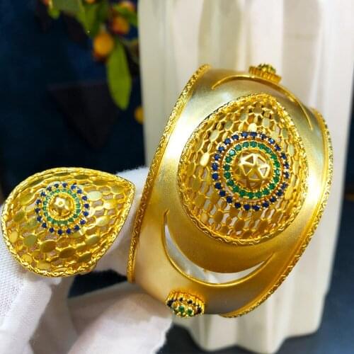 High Quality Brand Luxury Gorgeous Necklace Earrings Bangle Earrings Jewelry Set for Noble Women Wedding Party Show Jewelry