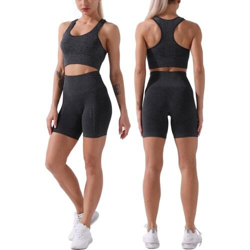 Womens yoga fitness sportswear two-piece suit, seamless solid color round neck top, yoga fitness high waist elastic shorts suit