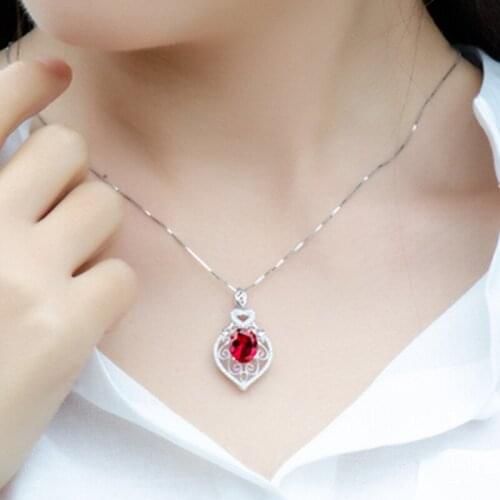 Hollow Heart Red Crystal Bottle Pendant Necklace Lady Jewelry Micro-Inlaid Female Silver Plated Chain Choker Women Accessories