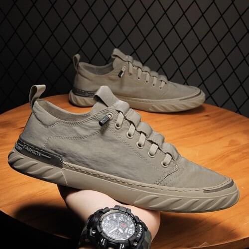 Fashion Mens Sneakers High Top Lace Up Man Shoes Light Flat Mens Shoes Casual Men Sneakers Luxury Breathable Canvas Shoe B46