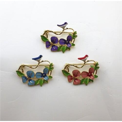 Japan and South Korea 2019 new drop oil bird iris flower series simple heart-shaped brooch female accessories brooch