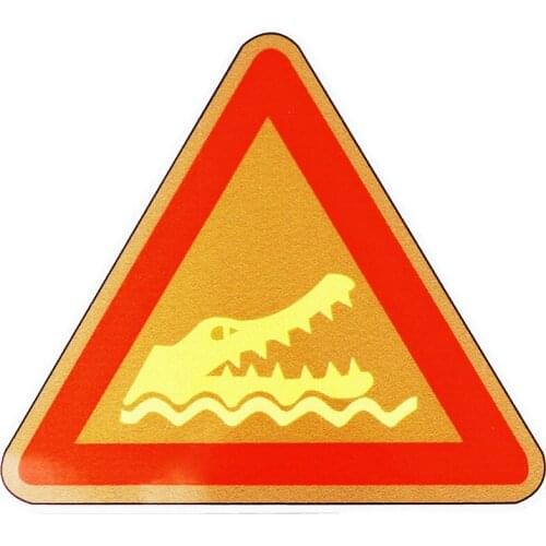 Funny Warning Crocodile Danger Car Stickers Pvc Fashion Auto Body Windshield Waterproof Sunscreen Color Decals Decoration