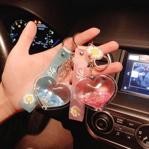 Ladies Love Keychain Transparent Color Sequins Liquid Quicksand Drifting Bottle Daisy Hand Strap Pendant Couple Bag Key Ring