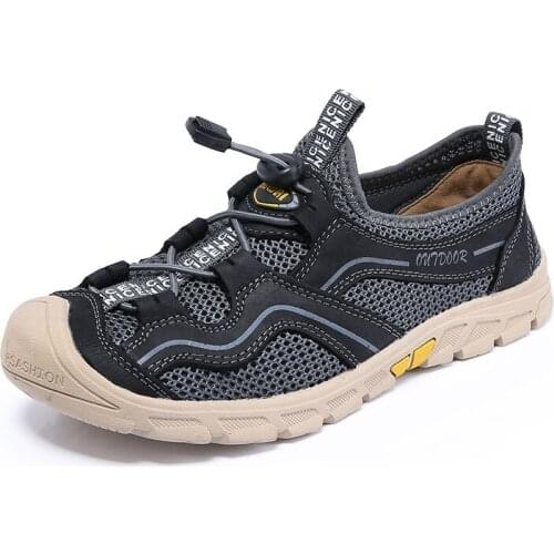 2021 Summer Mesh Breathable Men Aqua Shoes Hiking Upstream Shoes Male Casual Sneakers Water Shoes Genuine Leather Beach Sandals