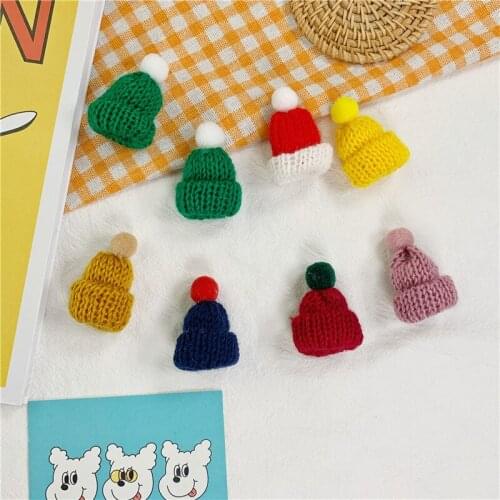 Cute Woolen Hat Sweater Brooch Mini Colorful Woolen Knitted Hairball Shirt Jacket Collar Badge Pin Fashion Brooches Jewelry Gift