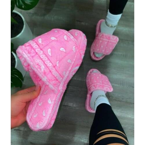 2022 New Women Fall Winter Cashew Flower Furry Slides Satin Silk Cotton Flat Slippers European and American Ins Slipper Women