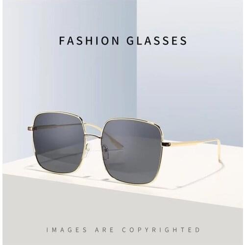 Korean Fashion metal personality versatile celebrity same