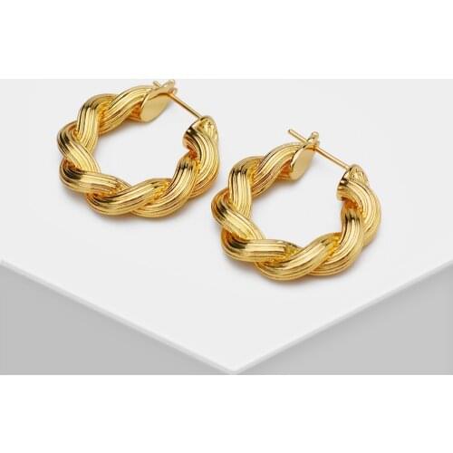 Amorita boutique Twist roll design 2 colors trendy Hoop earrings