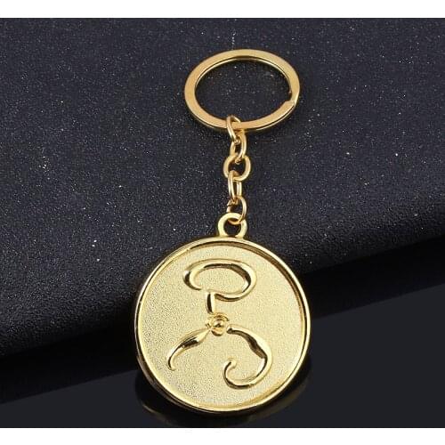 Cthulhu Mythos Keychain The King in Yellow Thom Ryng Hastur Miskatonic Badge Key Chain For Keys Men Car Women Bag Accessories