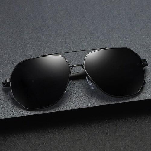 Men Women Polarized Driving Sunglasses Pilot Soft TR90 Leg Extra Light 17g Fishing Sun Glasses Outdoor Travel Metal Frame UV400