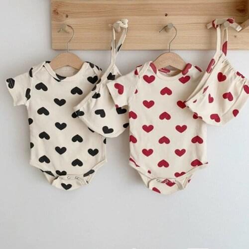 Baby girls hearts short-sleeved summer package fart, clothing cotton conjoined baby climb clothes