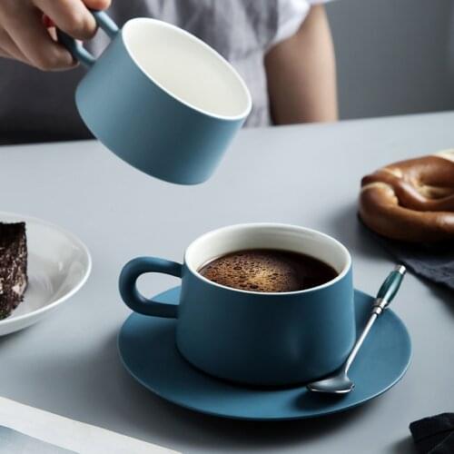 2PCS Couple Mug Coffee Ceramic Cup With Dish European Style Light Luxury Tableware Novelty Milk Cup Breakfast Cup Kitchen Tools