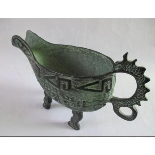 Elaborado antiguo chino antiguo bronce inscripción dragón vino escultura