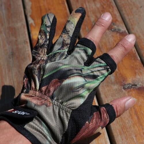 Outdoor Spring Summer Three Fingers Cut Fishing Gloves Breathable Anti-Slip Bionic Camouflage Hunting Gloves