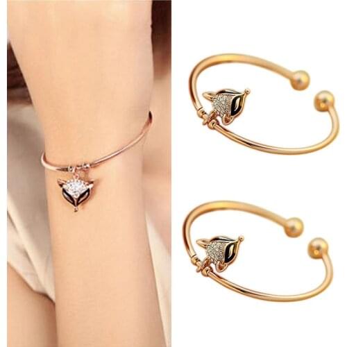 1 Pc Womens Charm Gold Color Chain Stylish And Beautiful Rhinestone Small Fox Open Bracelet Exquisite Fox Head Fashion Bracelet