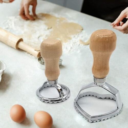 Ravioli Maker Cutter Stamp Mold Stainless Steel 5 Sets Ravioli Maker Cutter Wooden Handle Ravioli Maker Stamp Mold