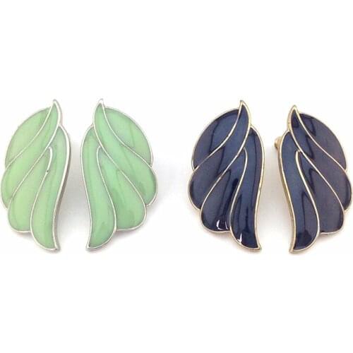 Free Shipping Delicate New Arrivals Green and Black Enamel Animal Wings Stud Earrings Brincos 2017